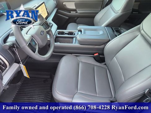 New 2025 Ford Expedition Max Active image 9