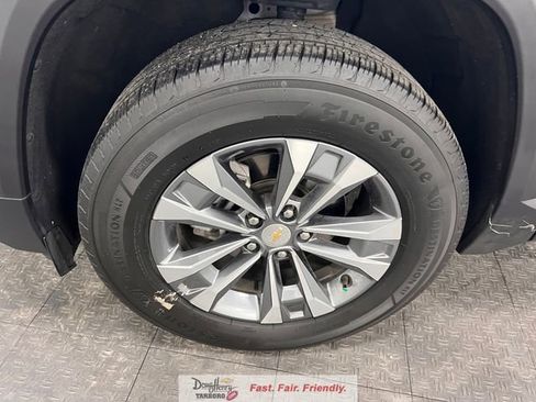 Used 2025 Chevrolet Equinox LT FWD image 22