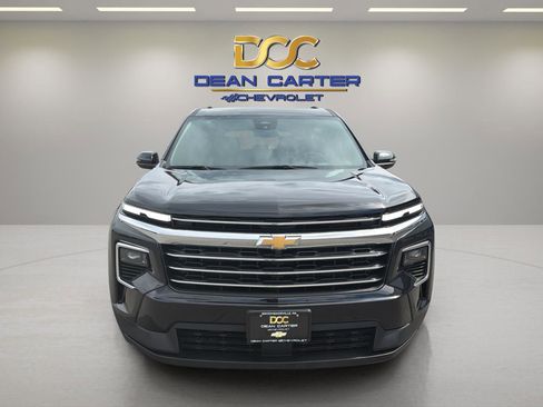 Used 2025 Chevrolet Traverse LT AWD/4WD image 8