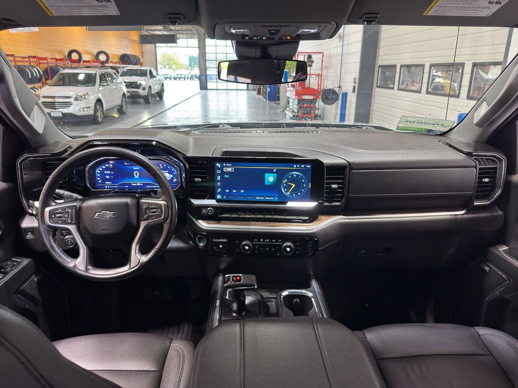 Used 2024 Chevrolet Silverado 1500 RST w/ Convenience Package II AWD/4WD image 16