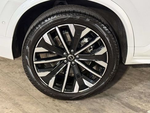 Certified 2025 Volvo XC90 T8 Plus w/ Protection Package Premier AWD/4WD image 13