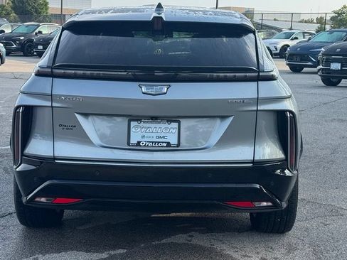 Used 2024 Cadillac Lyriq Luxury w/ LPO, Floor Liner Package AWD/4WD image 4
