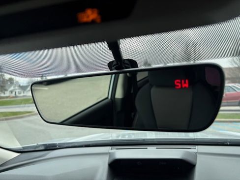 Used 2019 Subaru Crosstrek 2.0i Premium image 16