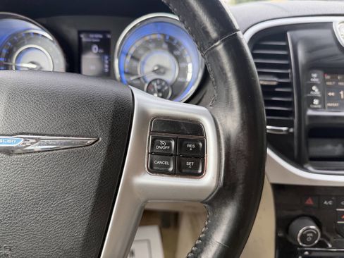 Used 2012 Chrysler 300 Limited image 24