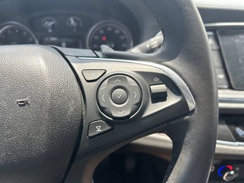 Used 2018 Buick Enclave Premium w/ Experience Buick Package FWD image 27