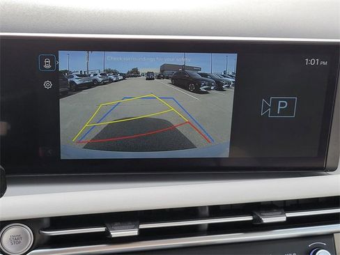 Certified 2025 Hyundai Tucson SE image 22