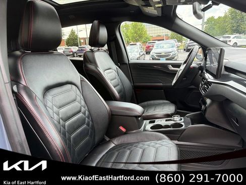 Used 2023 Ford Escape ST-Line Elite w/ Premium Technology Package AWD/4WD image 11