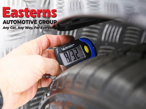 Used 2023 Tesla Model 3 Standard Range image 24