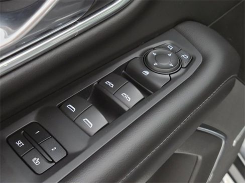 Used 2021 Chevrolet Tahoe Z71 image 20