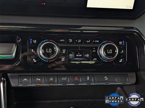 Used 2024 GMC Sierra 1500 AT4 w/ Technology Package image 17