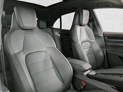 New 2026 Porsche Macan 4S Electric image 24