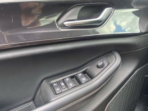 Used 2021 Jeep Grand Cherokee L Laredo image 16