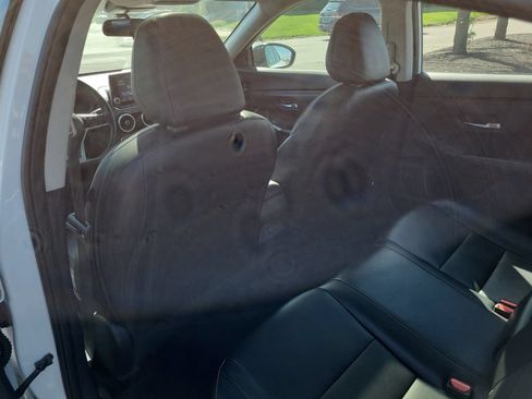 Used 2022 Nissan Sentra SR w/ SR Premium Package FWD image 30
