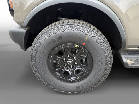 New 2026 Ford Bronco Outer Banks w/ Sasquatch Package AWD/4WD image 9