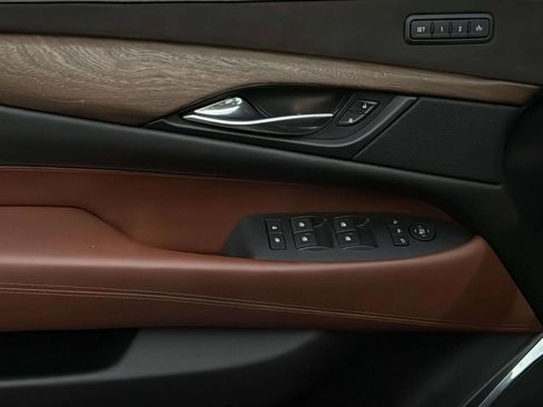 Used 2018 Cadillac Escalade ESV Premium Luxury image 45