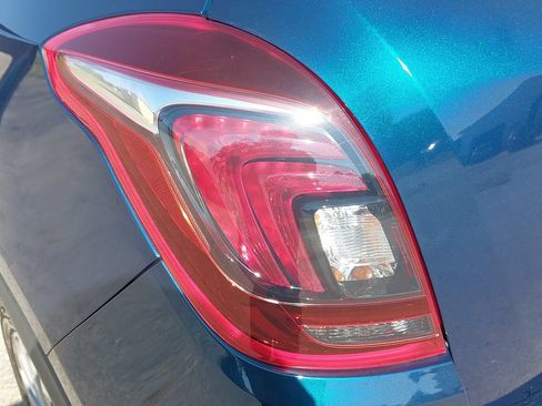 Used 2020 Buick Encore Preferred FWD image 30