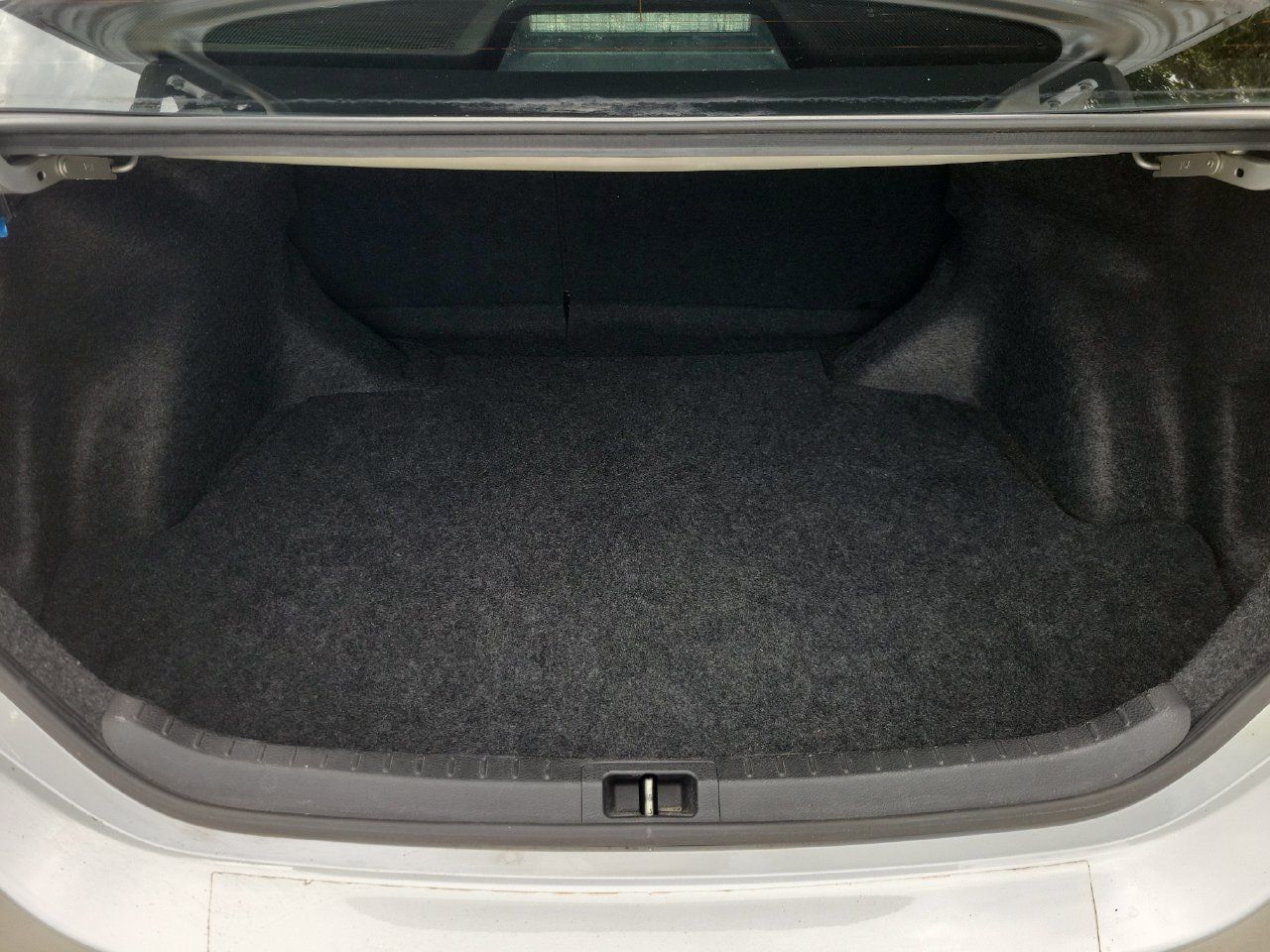Used 2015 Toyota Corolla L FWD image 7
