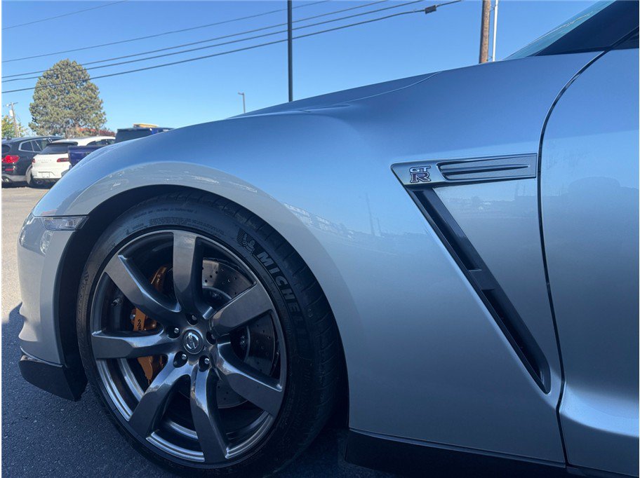 Used 2009 Nissan GT-R Premium AWD/4WD image 46