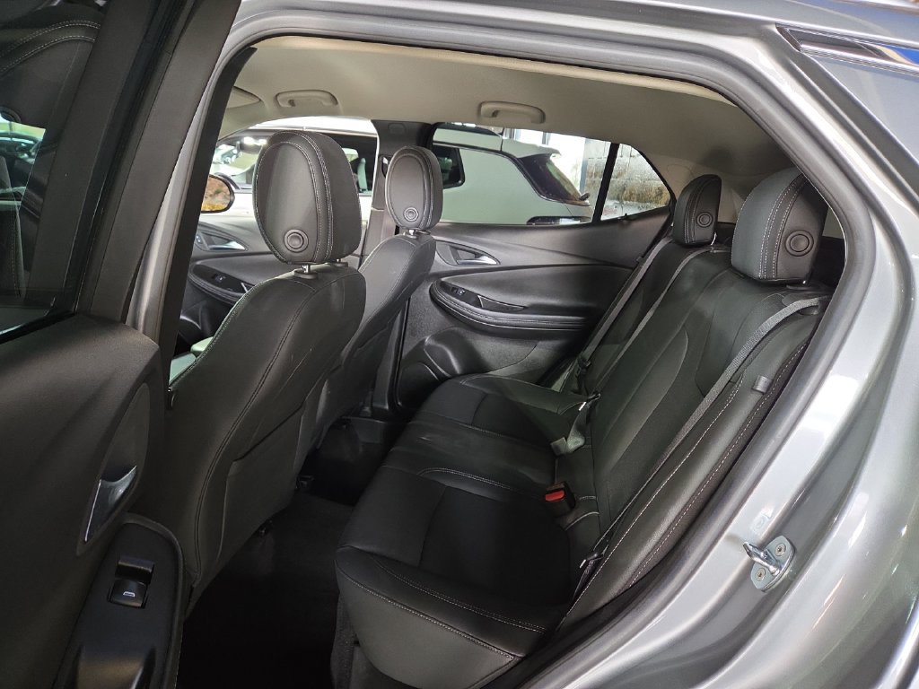 Used 2024 Buick Encore GX Sport Touring AWD/4WD image 14
