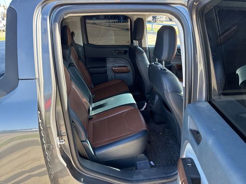 Used 2022 Ford Maverick Lariat w/ Lariat Luxury Package image 11