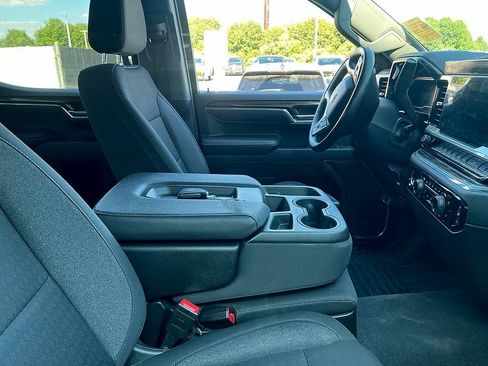 Used 2024 Chevrolet Silverado 1500 RST AWD/4WD image 10