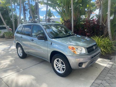 Used 2005 Toyota RAV4 2WD image 25