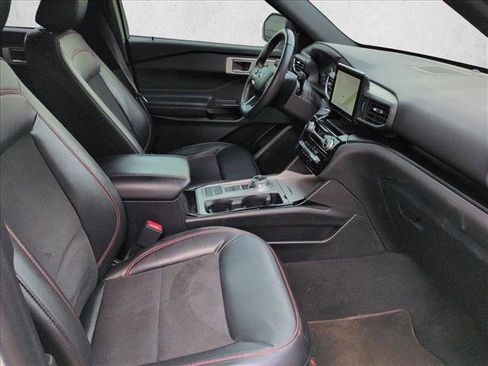 Used 2024 Ford Explorer ST-Line w/ Class IV Trailer Tow Package image 24