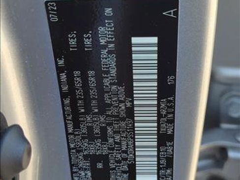 Used 2023 Toyota Highlander XLE FWD image 24