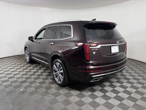 Used 2020 Cadillac XT6 Premium Luxury image 14