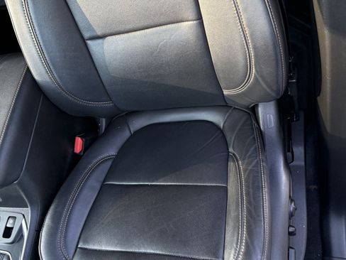 Used 2019 Chevrolet Traverse RS FWD image 10