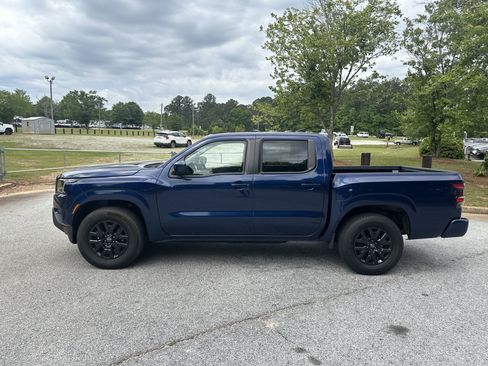 Used 2023 Nissan Frontier SV RWD image 8