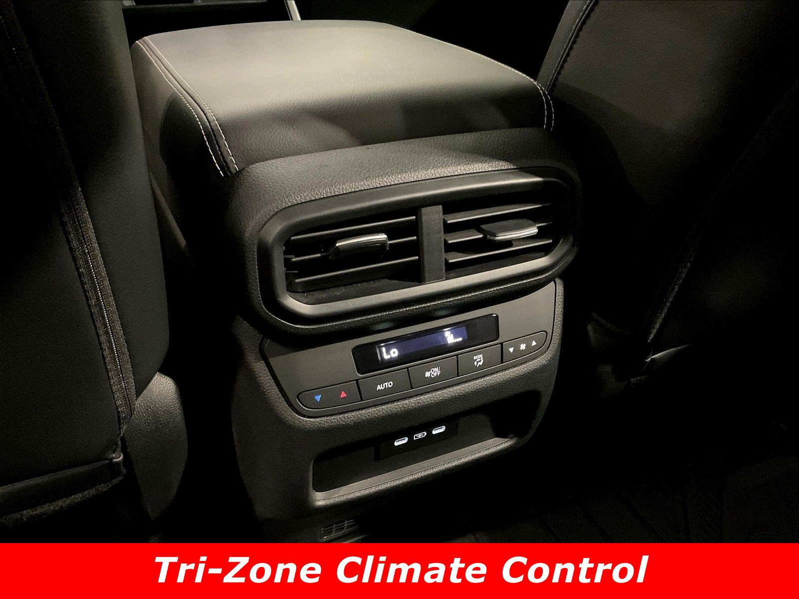 Used 2025 Honda Pilot Touring image 10