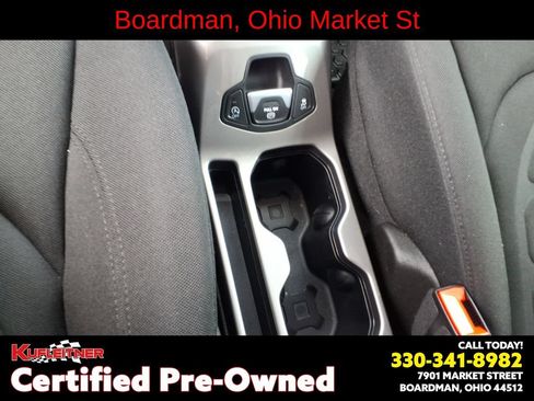 Used 2022 Jeep Renegade Latitude AWD/4WD image 28