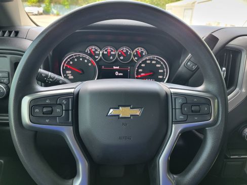 Used 2022 Chevrolet Silverado 1500 Custom w/ Safety Confidence Package RWD image 16