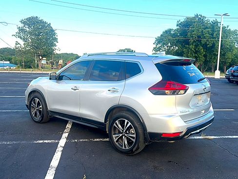 Used 2020 Nissan Rogue SV w/ Premium Package FWD image 6