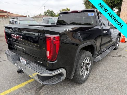 Used 2023 GMC Sierra 1500 SLT w/ SLT Premium Package AWD/4WD image 3
