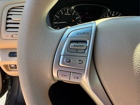 Used 2016 Nissan Altima 2.5 S w/ Interior Lighting Package FWD image 25