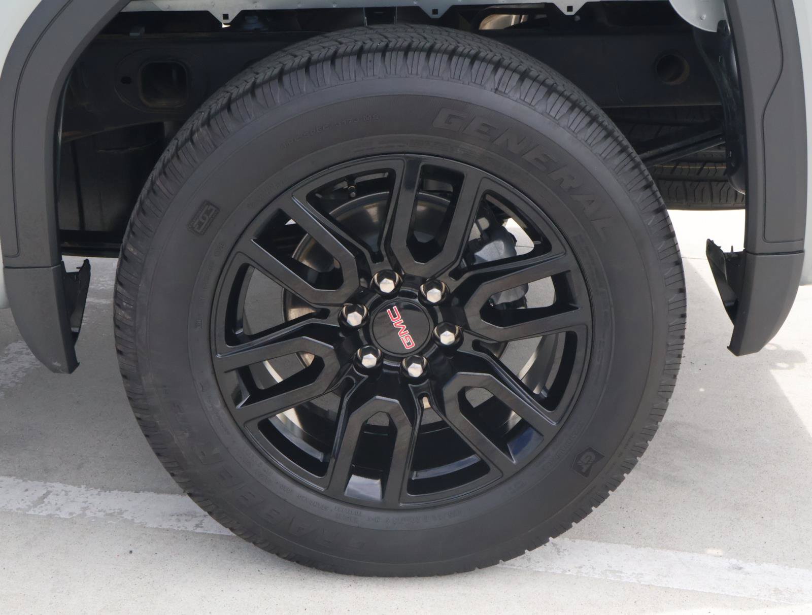 Used 2026 GMC Sierra 1500 Elevation RWD image 9