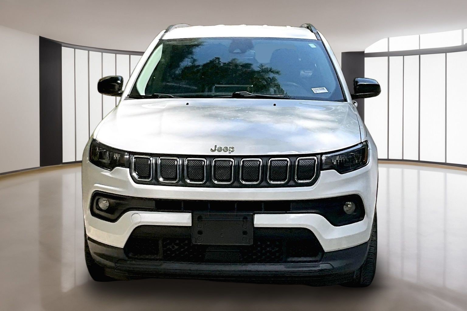 Used 2022 Jeep Compass Latitude FWD image 2