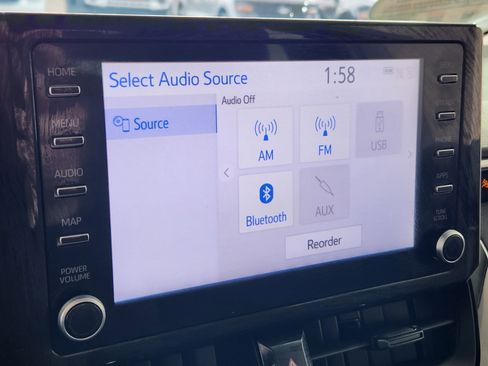 Used 2020 Toyota Corolla LE image 21