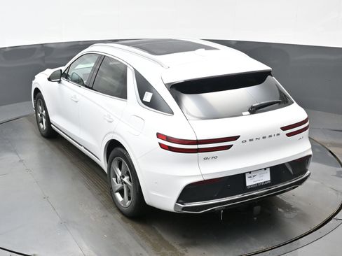 New 2026 Genesis GV70 2.5T Advanced image 23