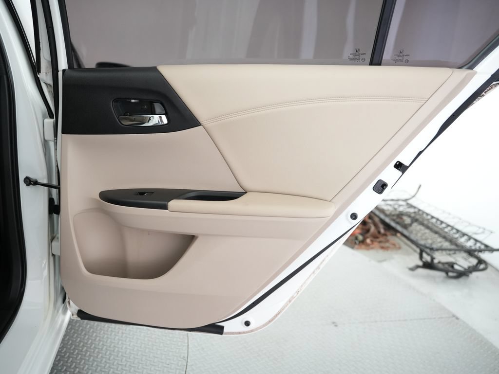 Used 2014 Honda Accord EX-L image 38