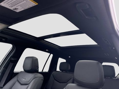 Used 2025 Cadillac XT6 Luxury FWD image 22