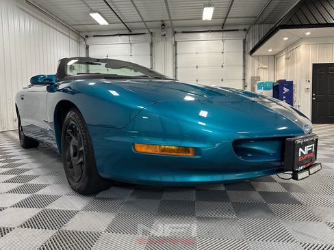 Used 1996 Pontiac Firebird Convertible RWD image 16