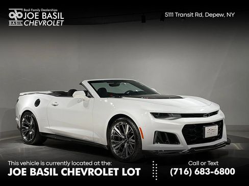 Used 2023 Chevrolet Camaro ZL1 RWD image 1