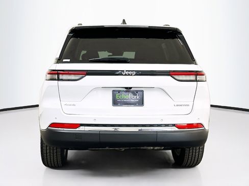 Used 2023 Jeep Grand Cherokee Limited w/ Trailer Tow Prep Group (B) image 7