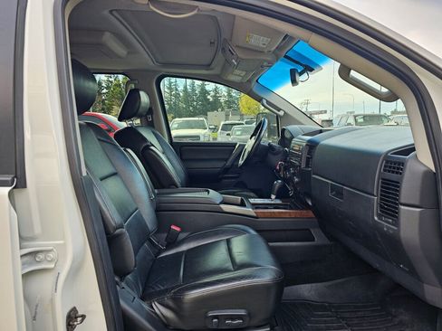 Used 2012 Nissan Titan SL image 10