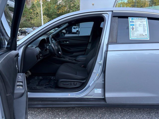 Used 2023 Honda Accord Sport image 12