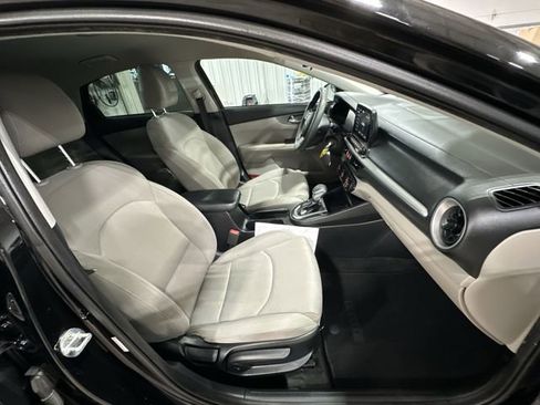Used 2020 Kia Forte LXS image 28
