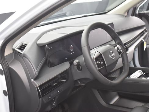 New 2025 Nissan Murano SV image 7